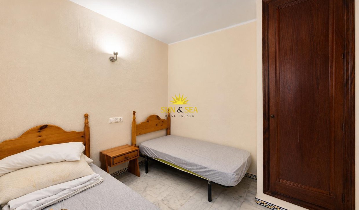 Resale - Apartment - Torrevieja - torrevieja