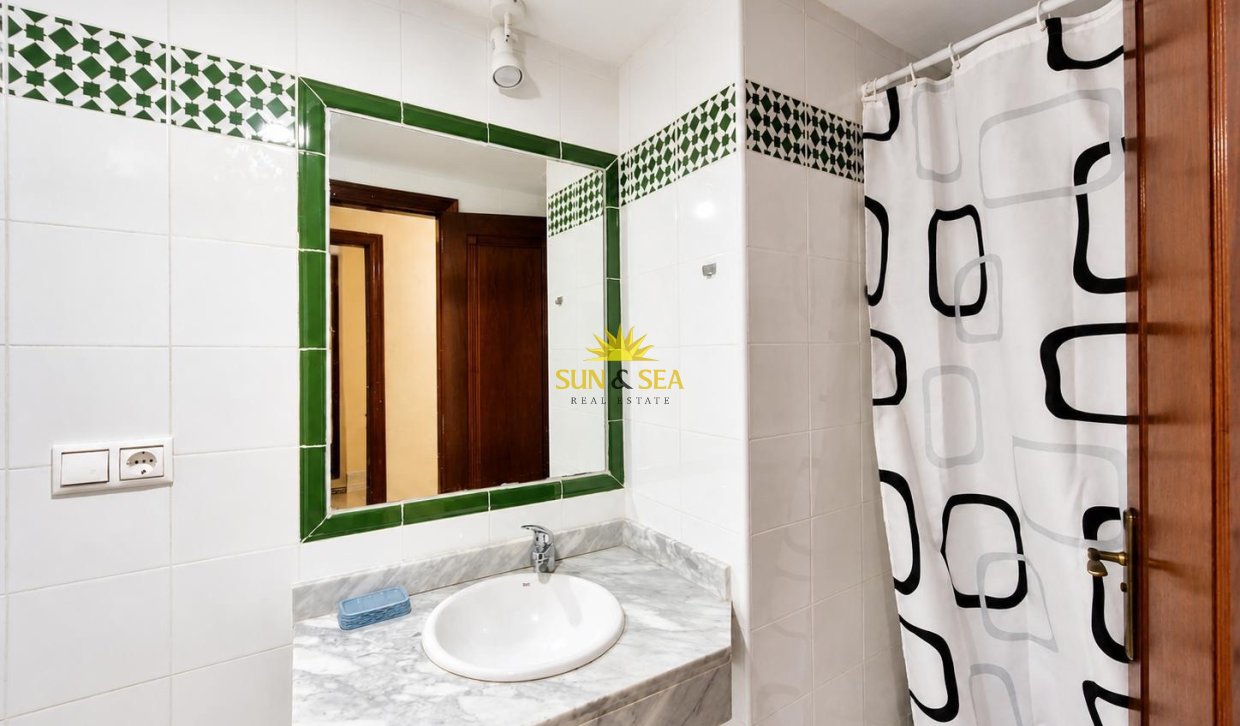 Resale - Apartment - Torrevieja - torrevieja