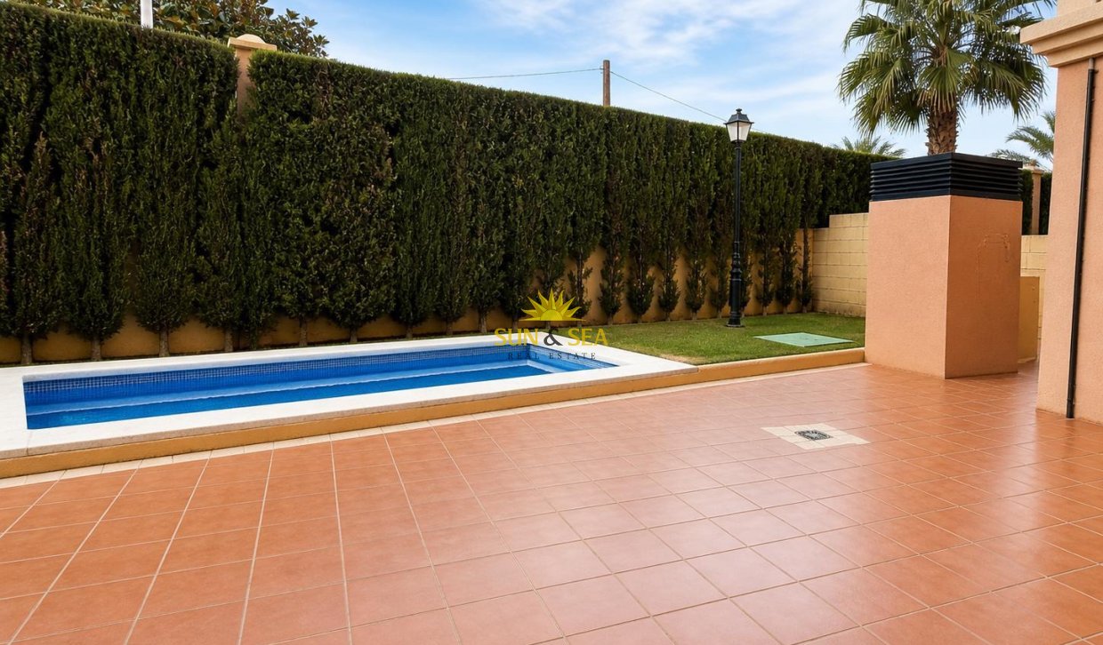 Resale - Apartment - Torrevieja - torrevieja