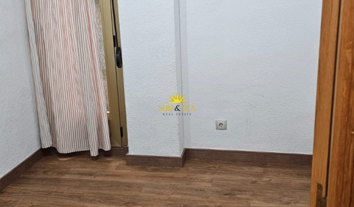 Long Term Rental - Apartment - Alicante - Campoamor