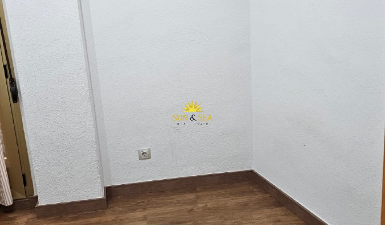Long Term Rental - Apartment - Alicante - Campoamor