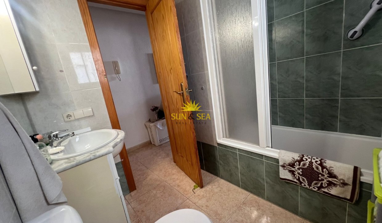 Resale - Apartment - Torrevieja - El molino
