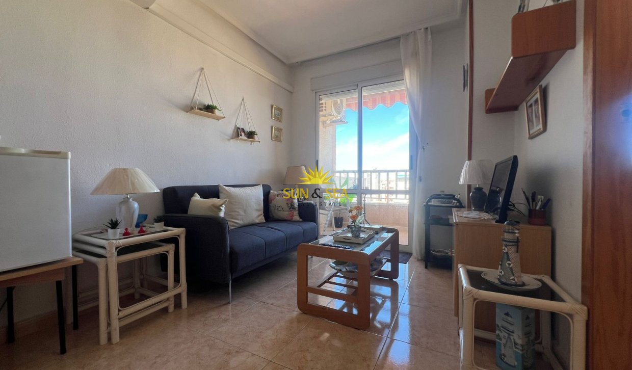 Resale - Apartment - Torrevieja - El molino