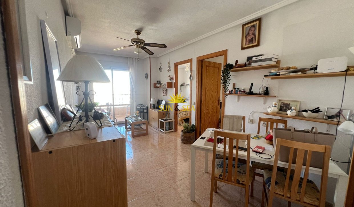 Resale - Apartment - Torrevieja - El molino
