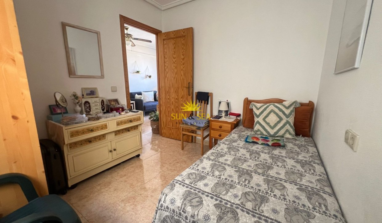 Resale - Apartment - Torrevieja - El molino