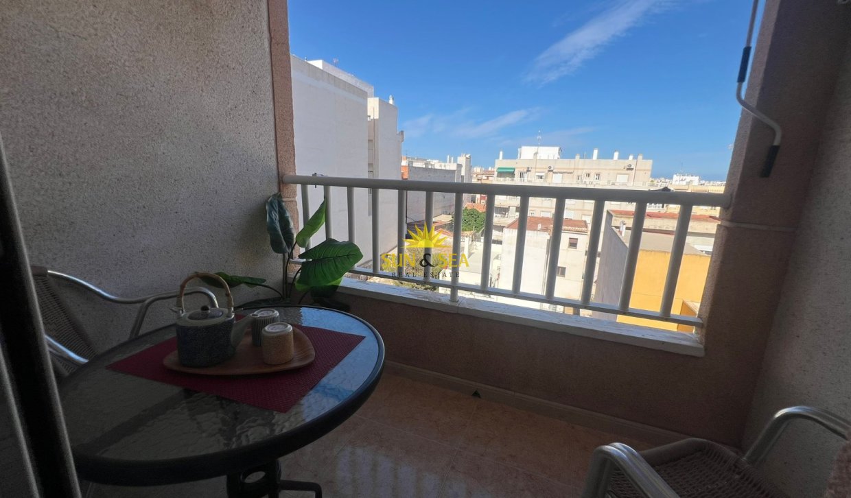 Resale - Apartment - Torrevieja - El molino