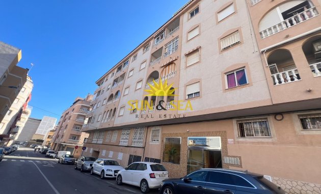 Resale - Apartment - Torrevieja - El molino
