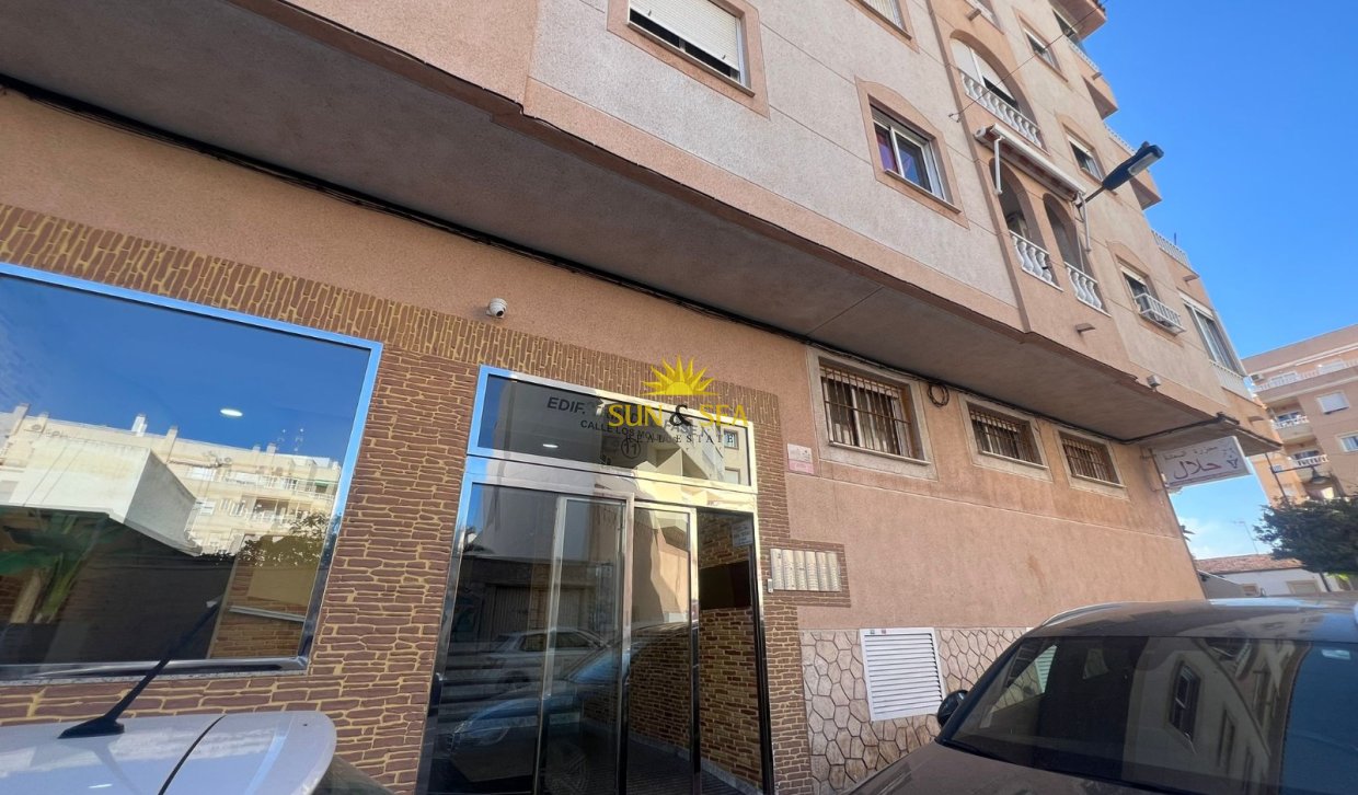 Resale - Apartment - Torrevieja - El molino