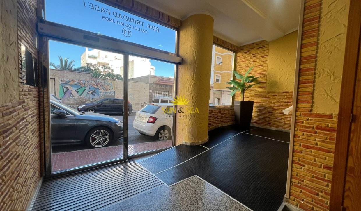 Resale - Apartment - Torrevieja - El molino