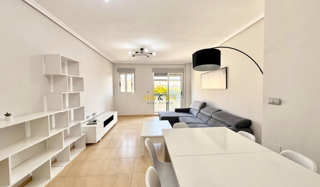 Alquiler a largo plazo - Apartamento - Ciudad quesada - Rojales