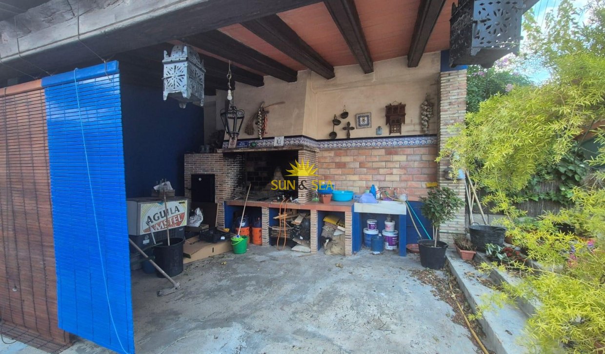Resale - Villa - Orihuela