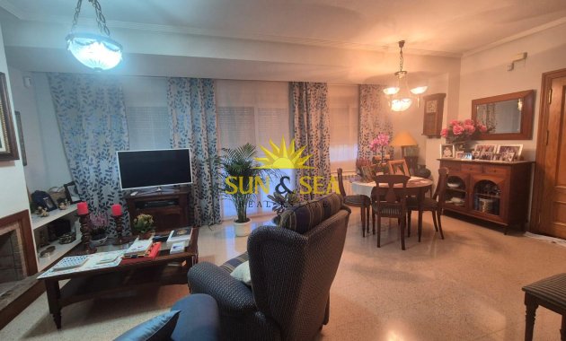 Resale - Villa - Orihuela