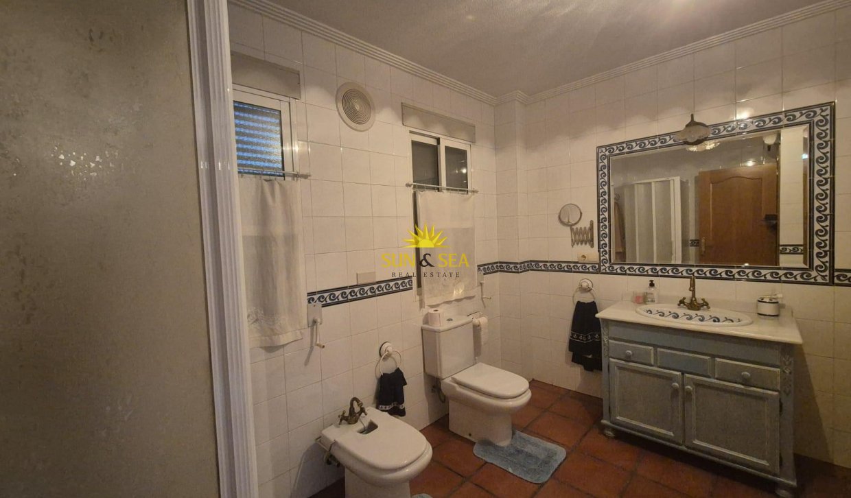 Resale - Villa - Orihuela