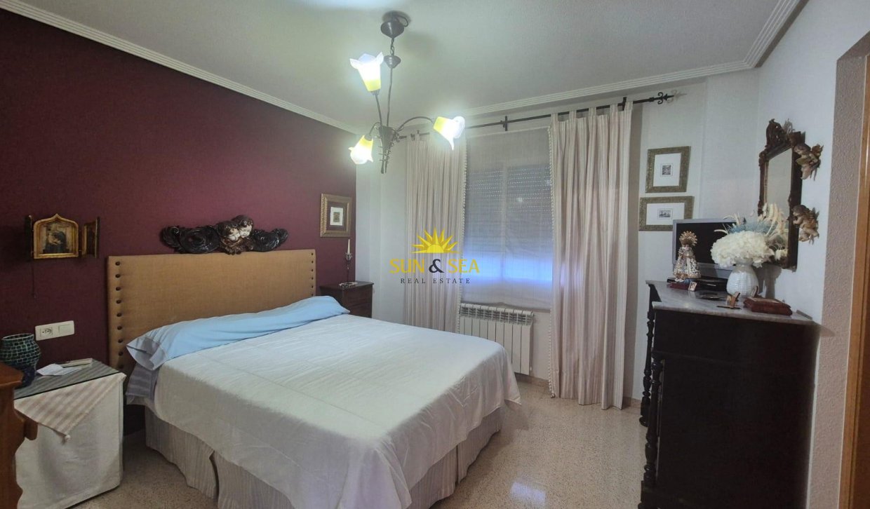 Resale - Villa - Orihuela
