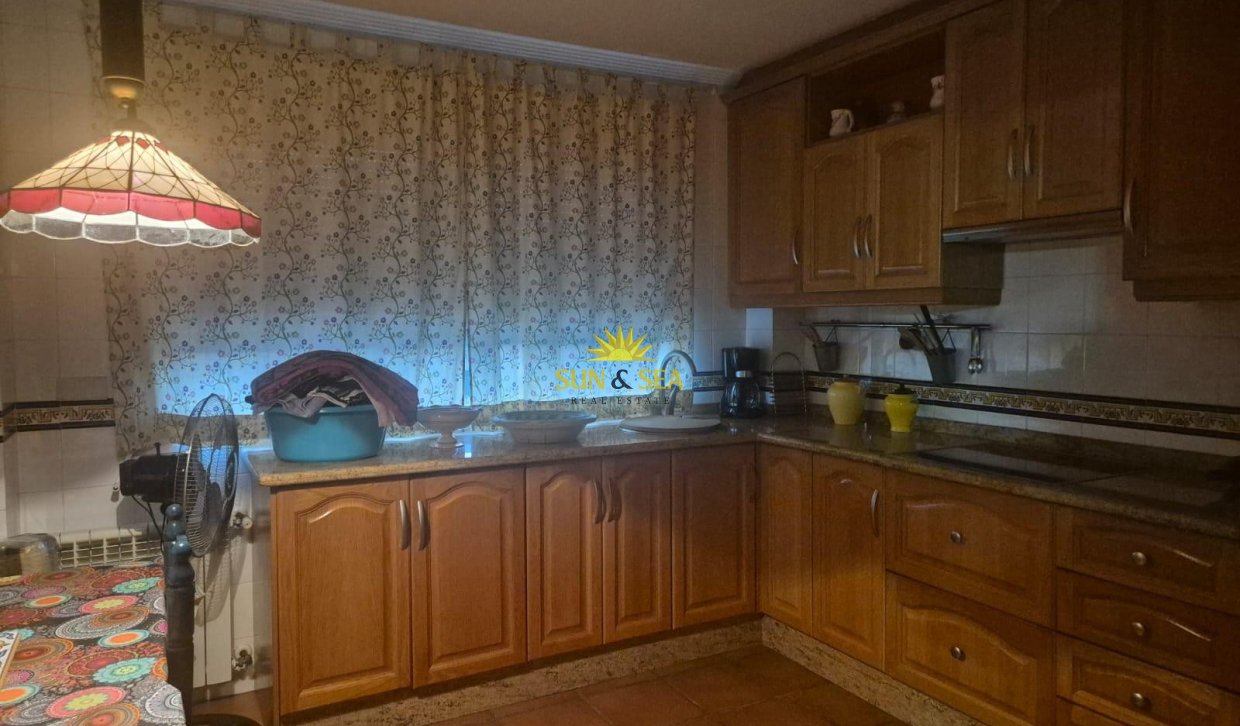 Resale - Villa - Orihuela