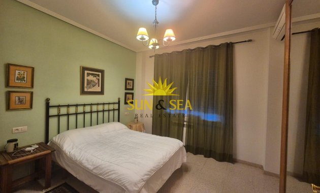 Resale - Villa - Orihuela
