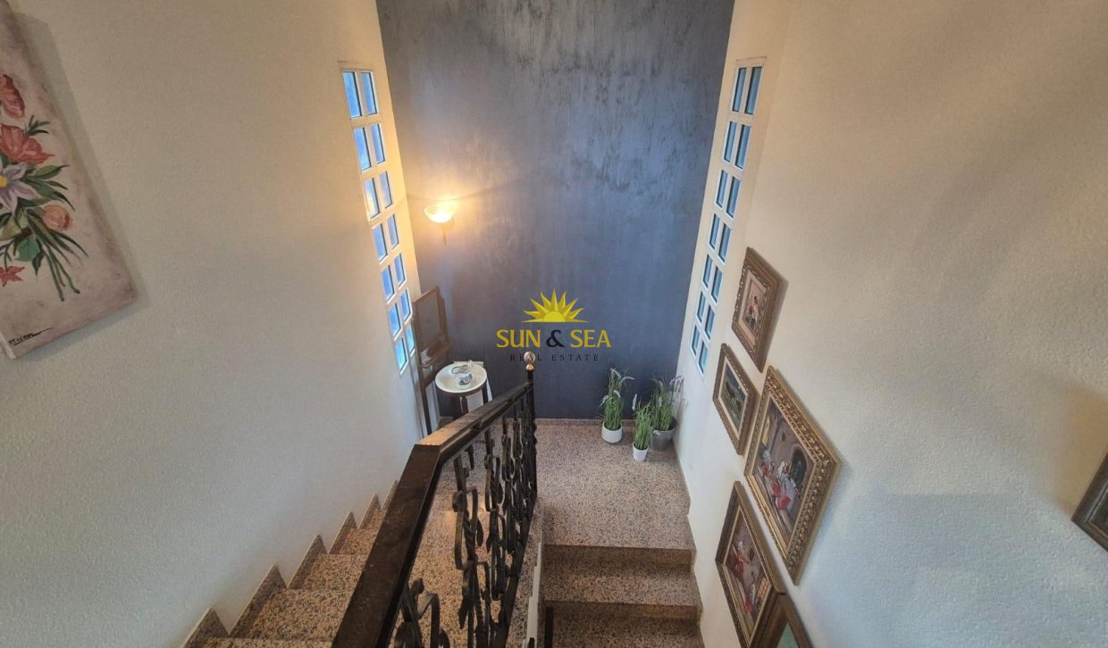 Resale - Villa - Orihuela