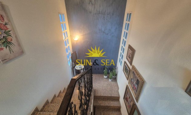 Resale - Villa - Orihuela