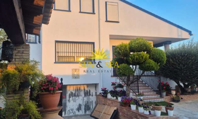 Resale - Villa - Orihuela