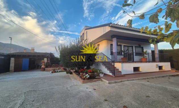 Resale - Villa - Orihuela