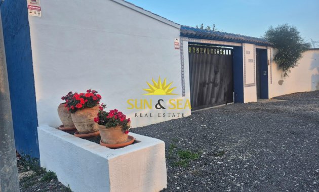 Resale - Villa - Orihuela