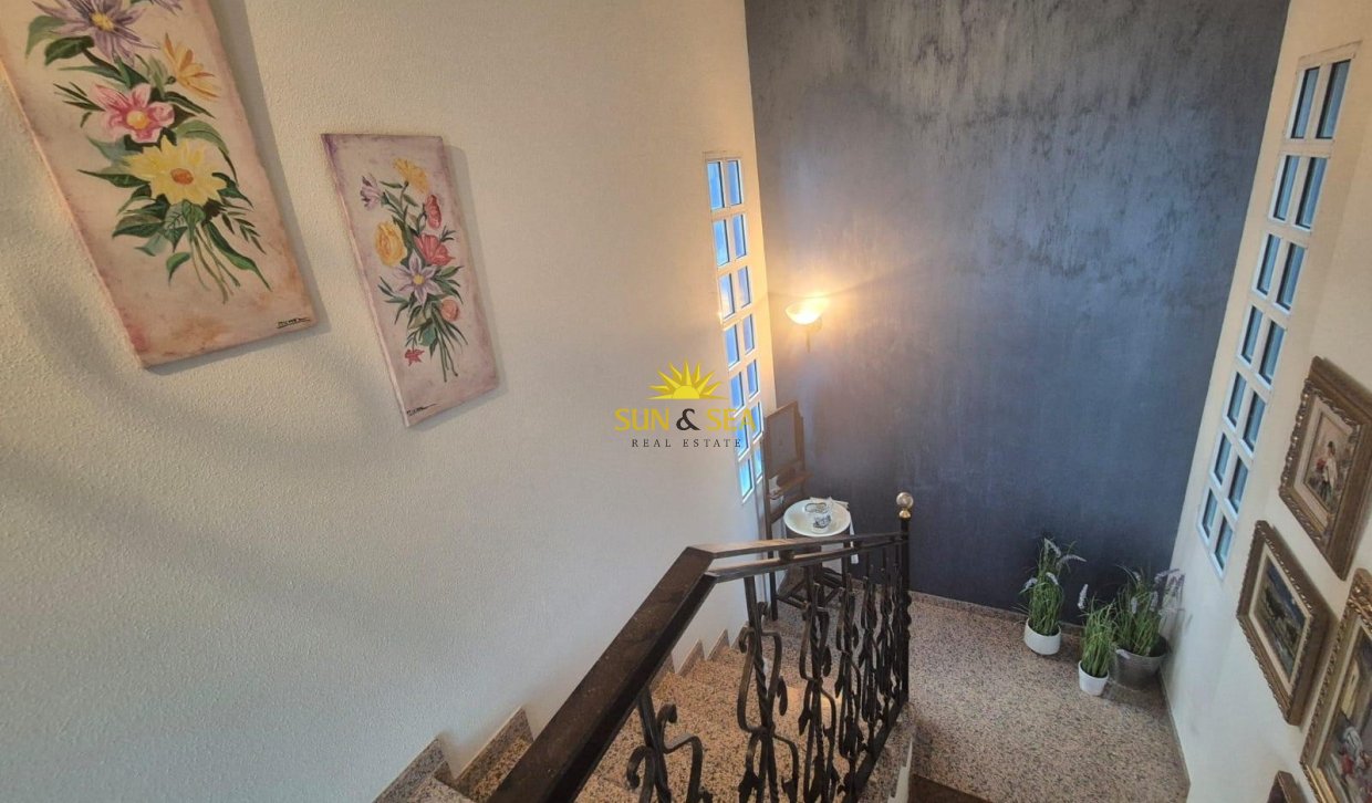 Resale - Villa - Orihuela