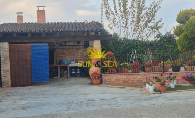 Resale - Villa - Orihuela