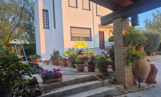 Resale - Villa - Orihuela