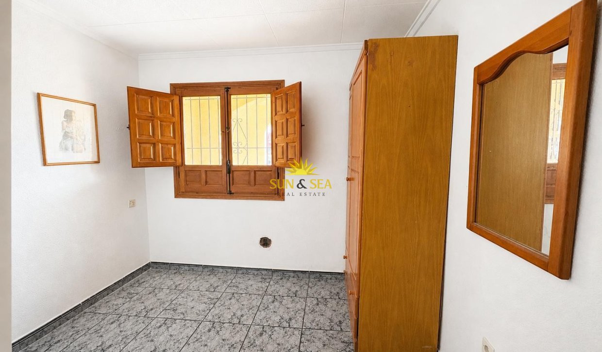 Resale - Villa - San Fulgencio