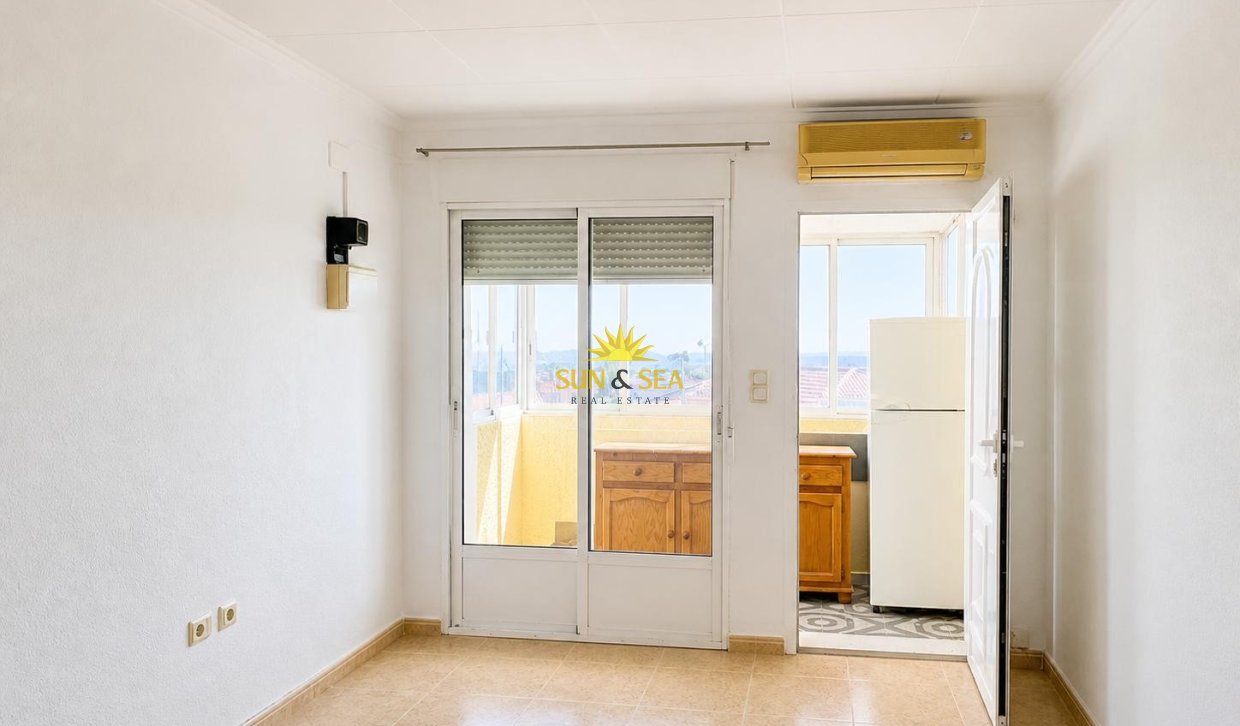 Resale - Villa - San Fulgencio