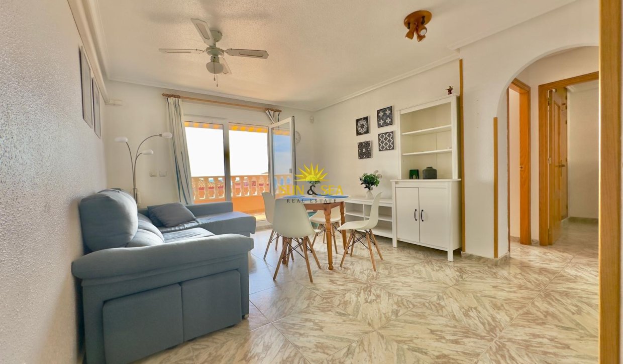Resale - Apartment - Torrevieja - Cabo Cervera