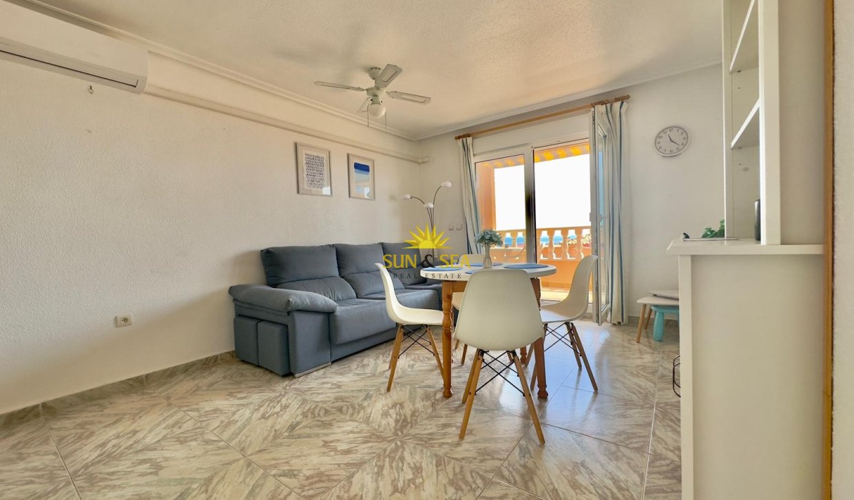 Resale - Apartment - Torrevieja - Cabo Cervera