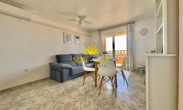 Resale - Apartment - Torrevieja - Cabo Cervera