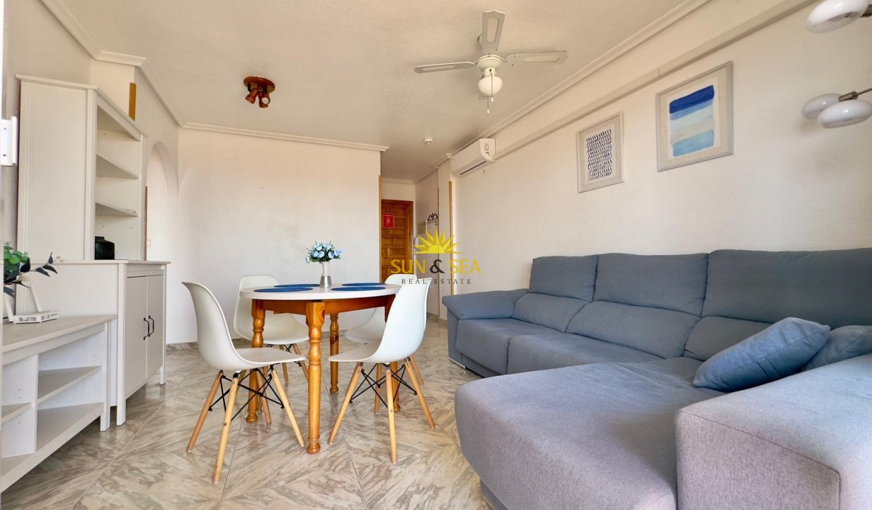 Resale - Apartment - Torrevieja - Cabo Cervera