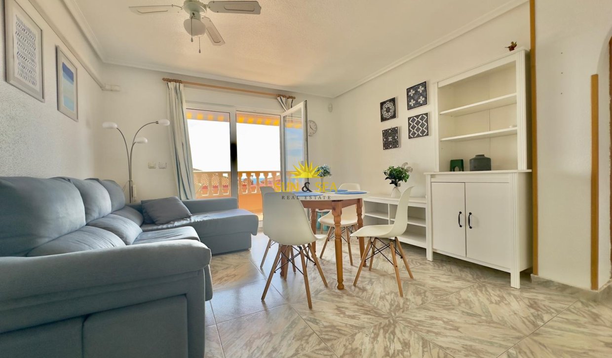 Resale - Apartment - Torrevieja - Cabo Cervera