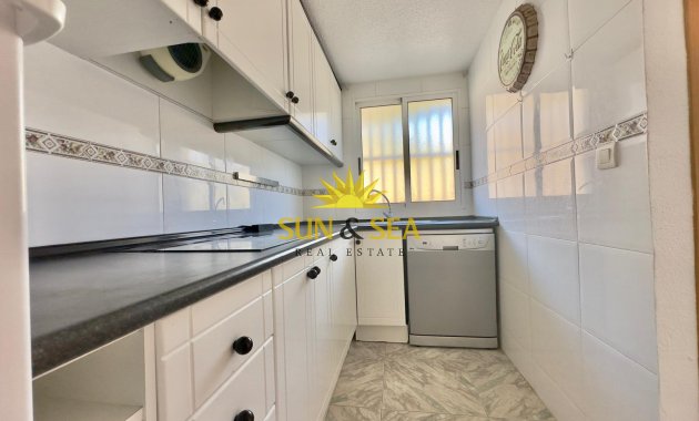 Resale - Apartment - Torrevieja - Cabo Cervera