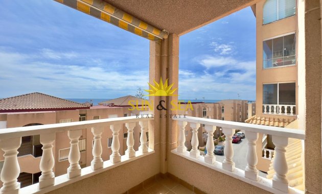 Resale - Apartment - Torrevieja - Cabo Cervera