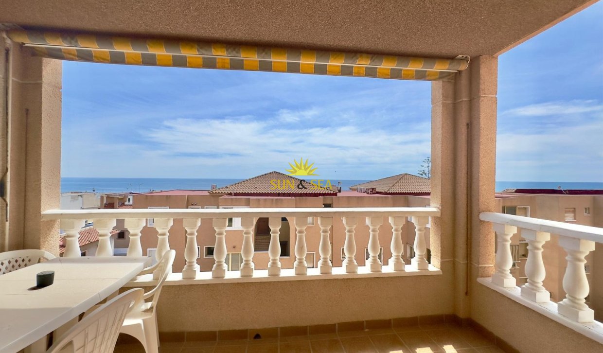 Resale - Apartment - Torrevieja - Cabo Cervera