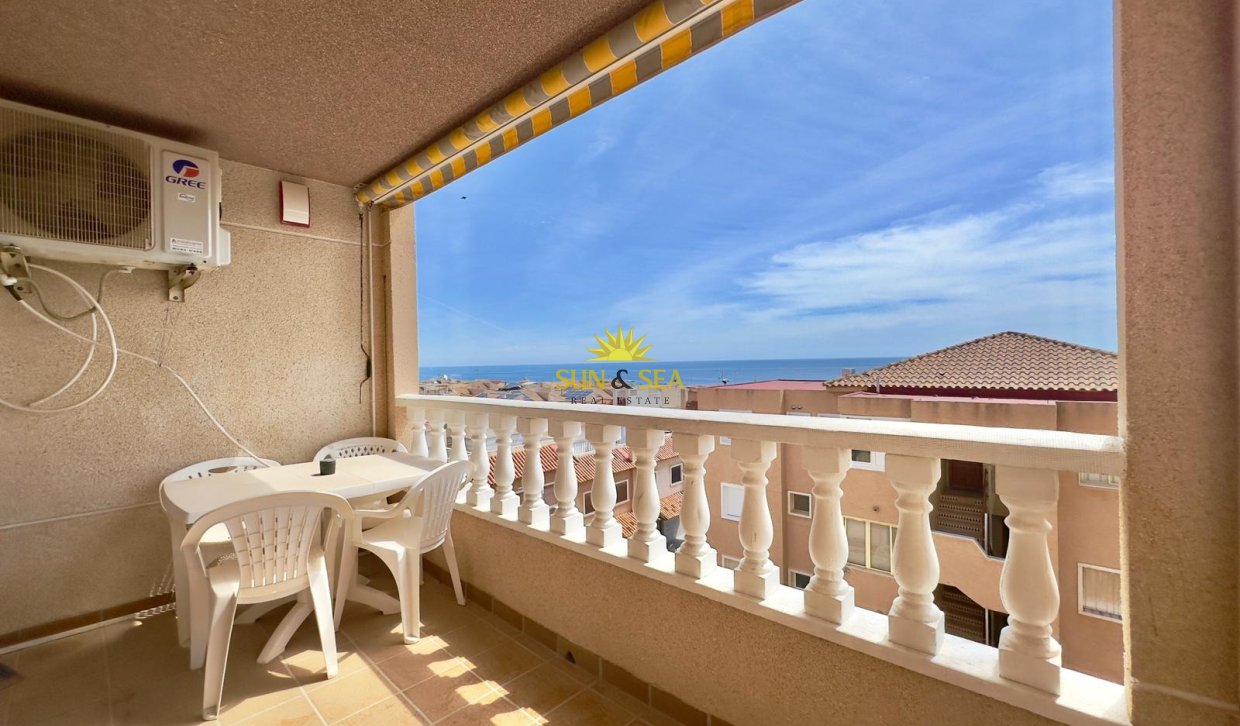 Resale - Apartment - Torrevieja - Cabo Cervera