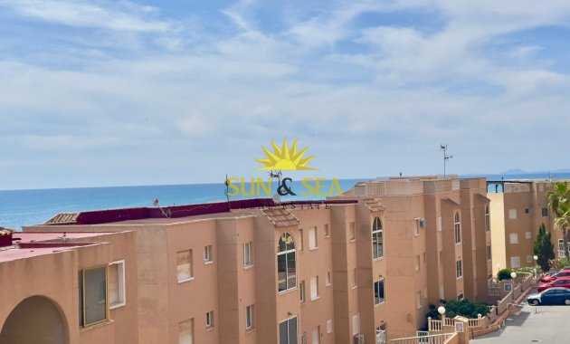 Resale - Apartment - Torrevieja - Cabo Cervera