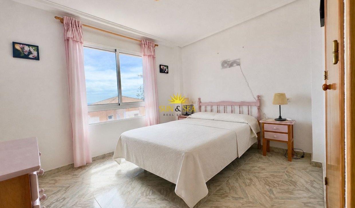 Resale - Apartment - Torrevieja - Cabo Cervera
