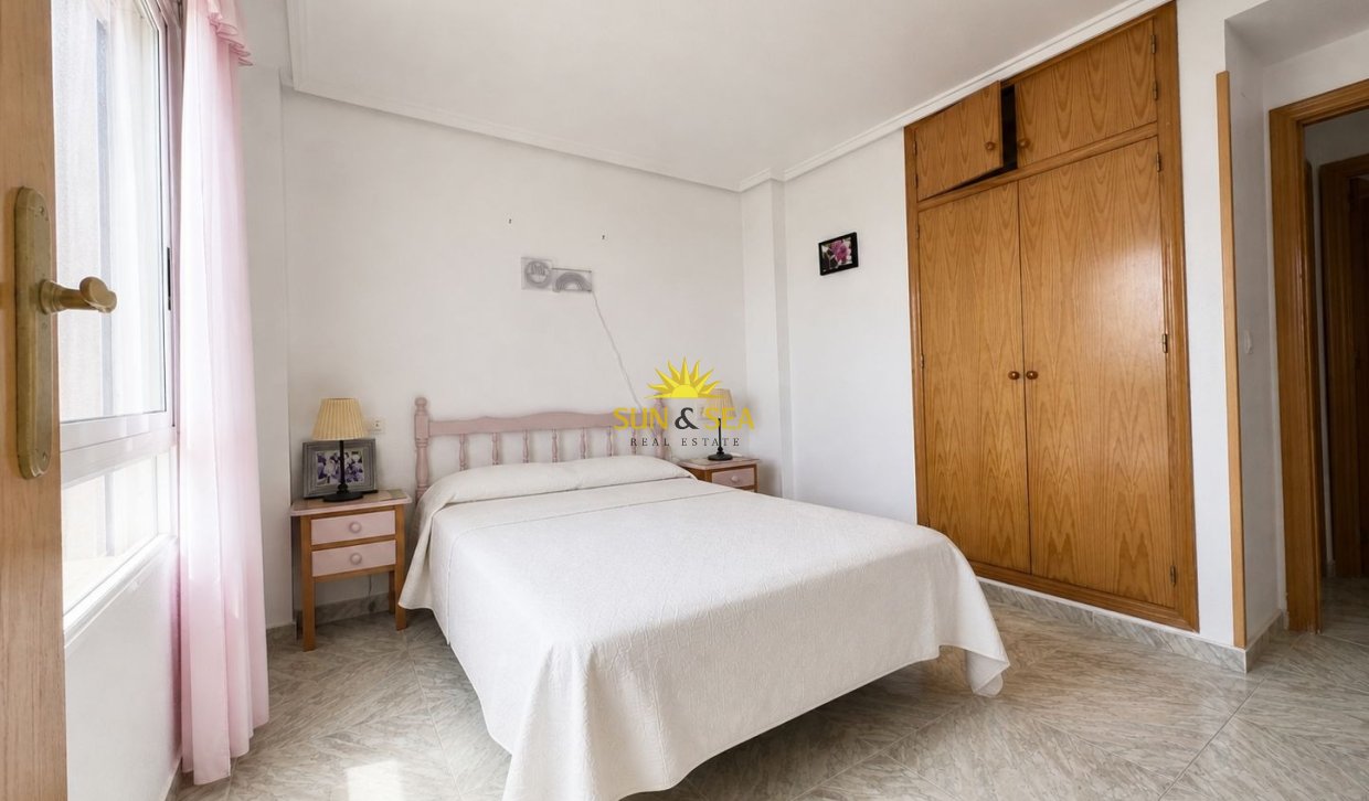 Resale - Apartment - Torrevieja - Cabo Cervera