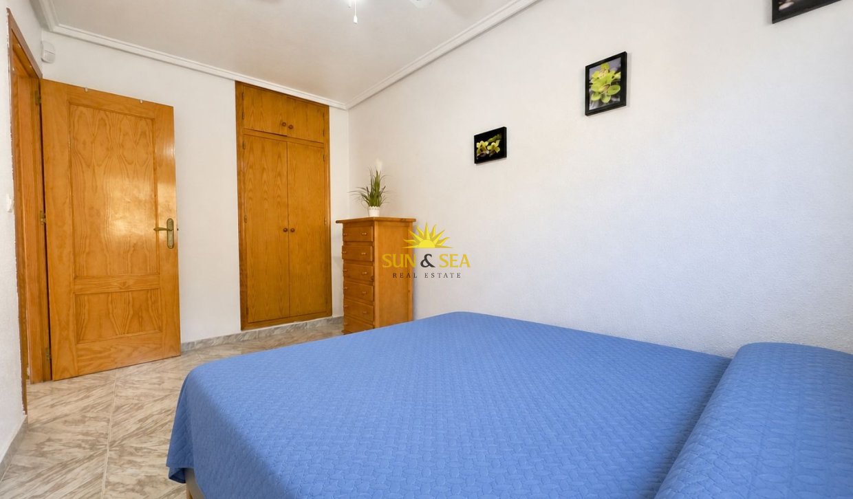 Resale - Apartment - Torrevieja - Cabo Cervera