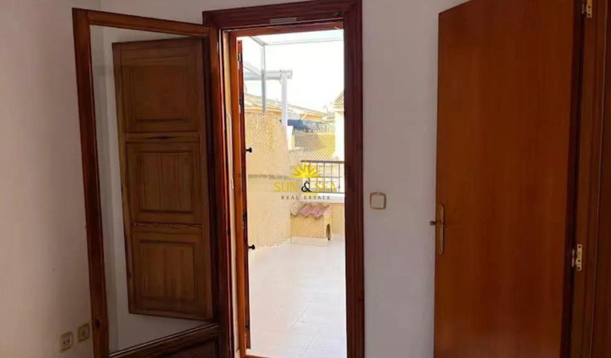 Alquiler a largo plazo - Bungalow - Santa Pola - Playa Lisa