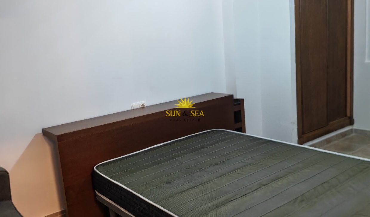 Location à long terme - Villa - Bigastro