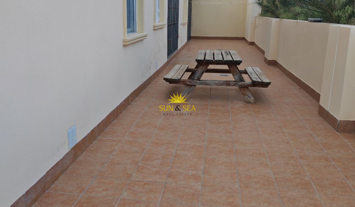Location à long terme - Villa - Bigastro