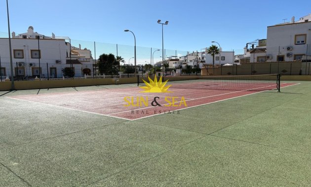 Location à long terme - Villa - Orihuela Costa