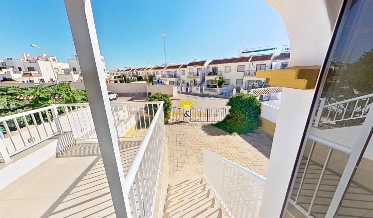 Location à long terme - Villa - Orihuela Costa