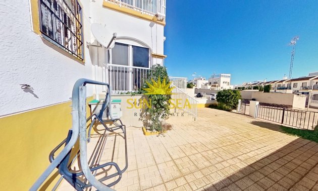 Location à long terme - Villa - Orihuela Costa