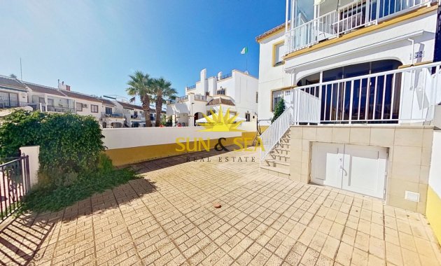 Location à long terme - Villa - Orihuela Costa